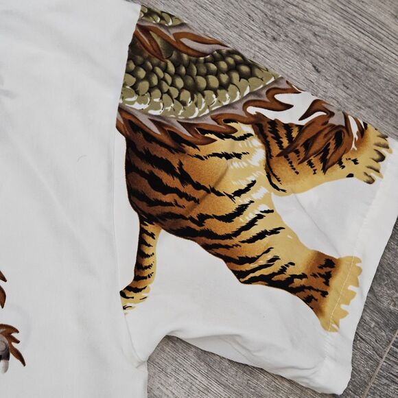 VTG Oscar Misa Men's Button-Up Shirt Dragon vs Tiger Fight Size Large - Picture 6 of 6